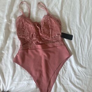 NWT Faded Rose Lace Bodysuit Size Large
